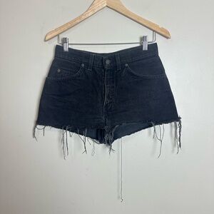 Levi’s 560 Loose Fit Black Frayed Denim Shorts Size 28 High Rise Cutoff USA Made